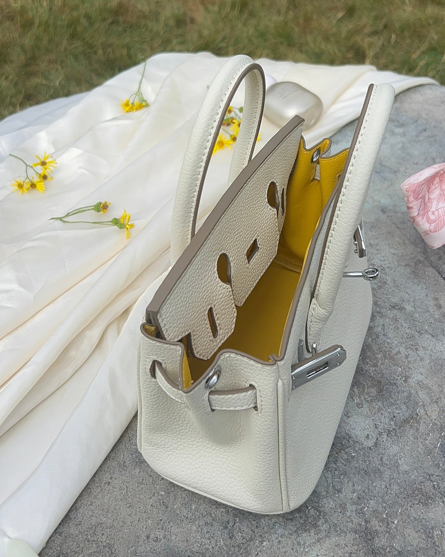 Kelly Cream Inspiration Bag